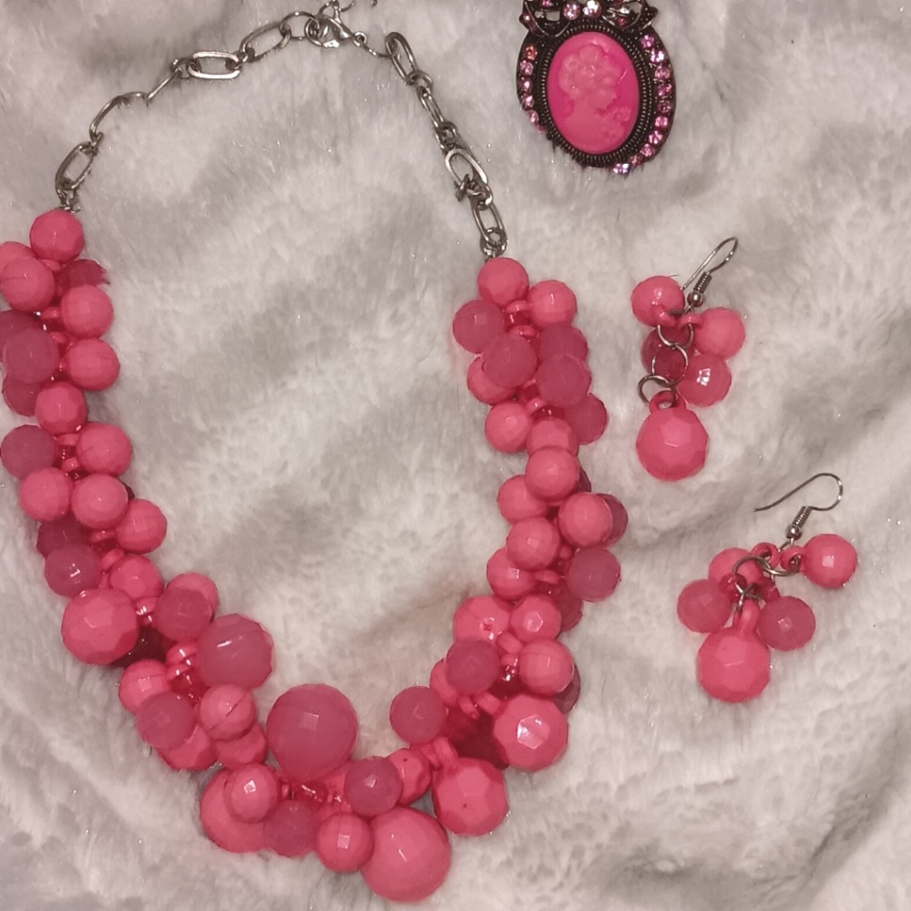 Absolutely Prettylicios In Pink Necklace, Earrings, Ring Jewelry Lot